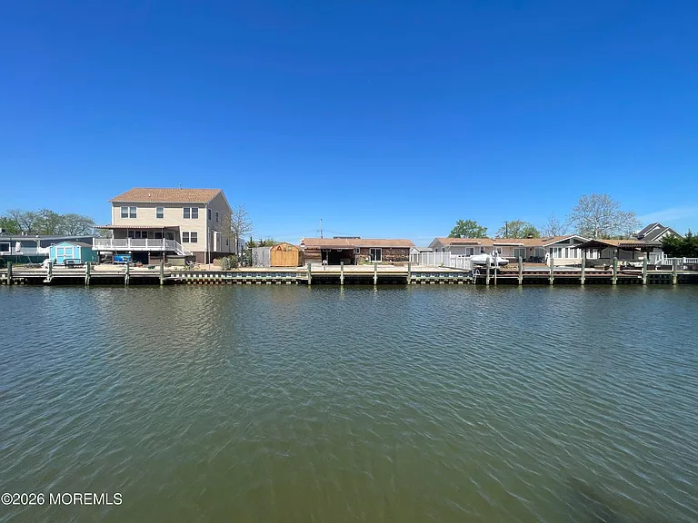 1813 Capstan Dr — Photo 29