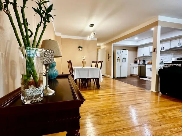 3335 S Keswick Rd, Philadelphia, PA 19114