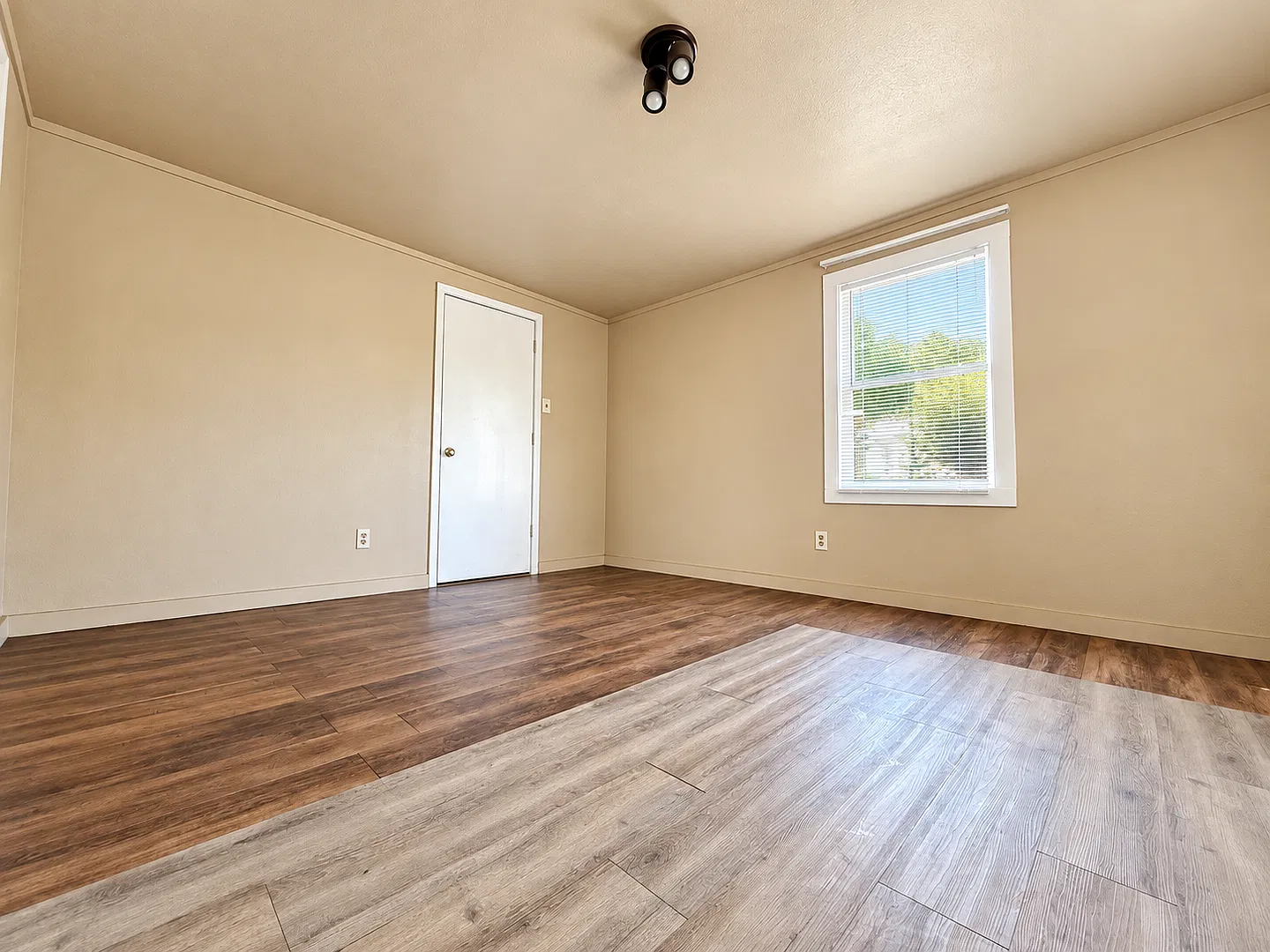 Affordable 1-Bedroom Single-Family Home Near Downtown Mobile! Only 3 Blocks from Broad St, Just O... — Photo 4