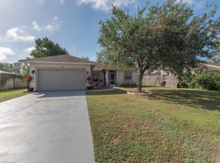 866 Grove Dr, Naples, FL 34120