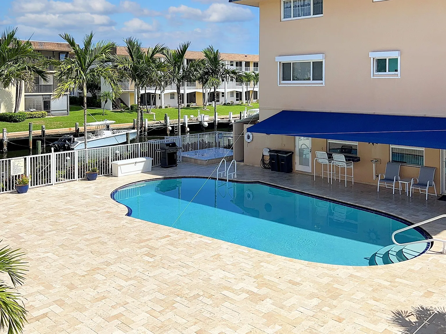 2 bed, 1.0 bath, 880 sqft, $2,150 — Photo 3