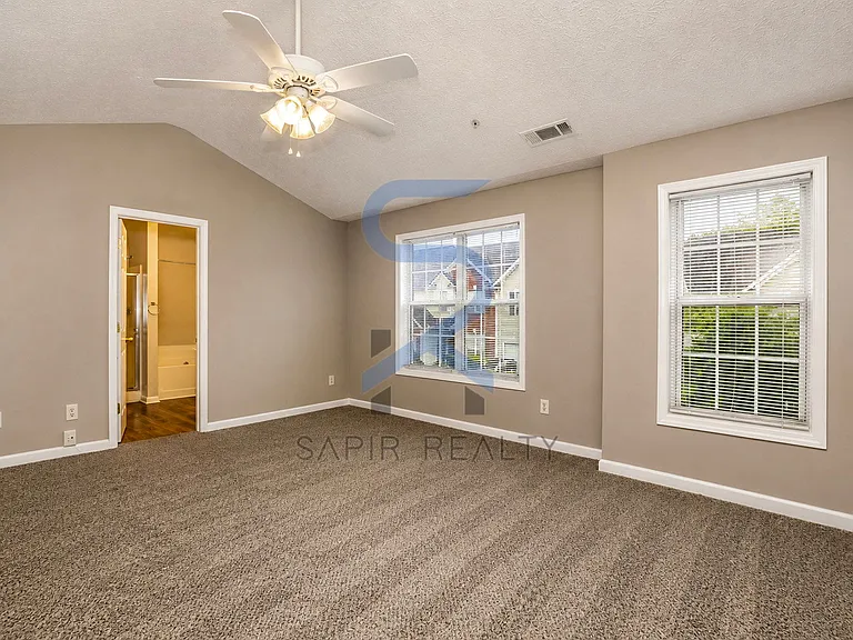 2552 Avery Park Cir — Photo 10