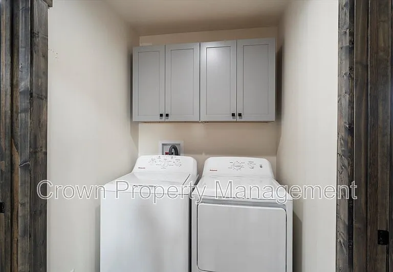 2401 Lower Valley Rd #B — Photo 15
