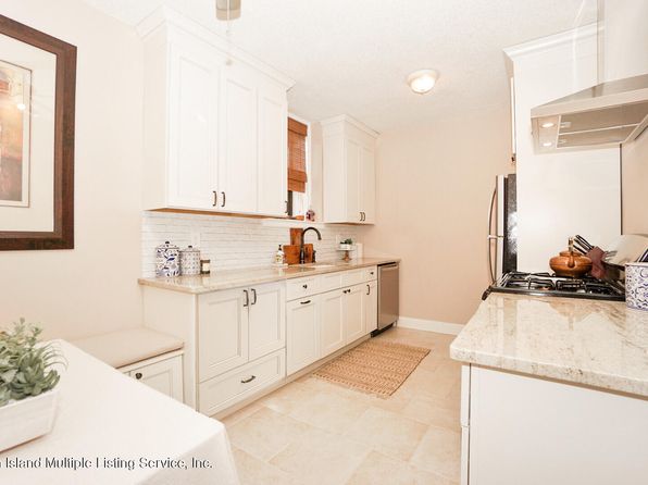 Staten Island Ny Condos Apartments For 129 Listings Zillow Staten Island Ny Condos Apartments, Island Kitchen Staten Ny