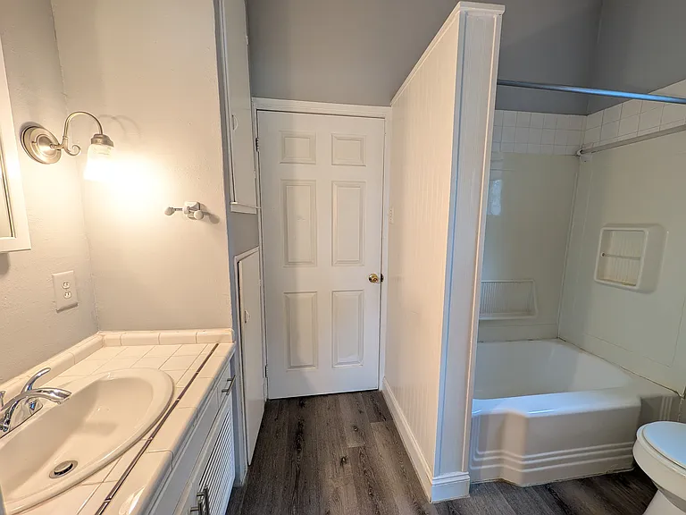700 N Jefferson St #B — Photo 12