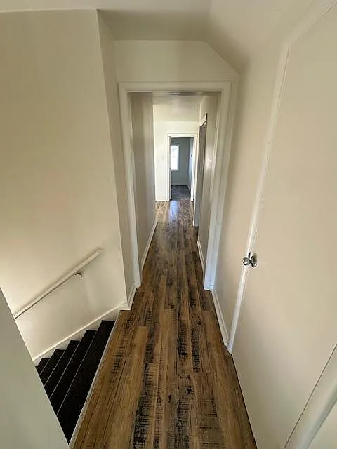 2 bed, 800 sqft, $1,200 — Photo 3