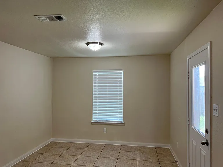 1311 Soap Tree Dr — Photo 7
