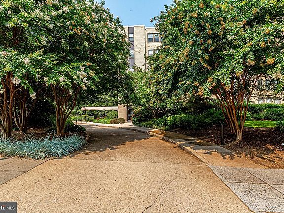 3rd image of 3901 Cathedral Ave NW #111