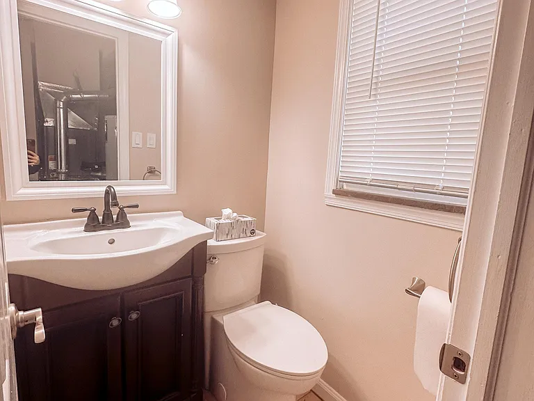 1/2 bathroom 1st floor