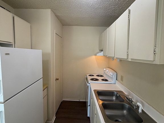 4th image of 707 Yegua St APT C