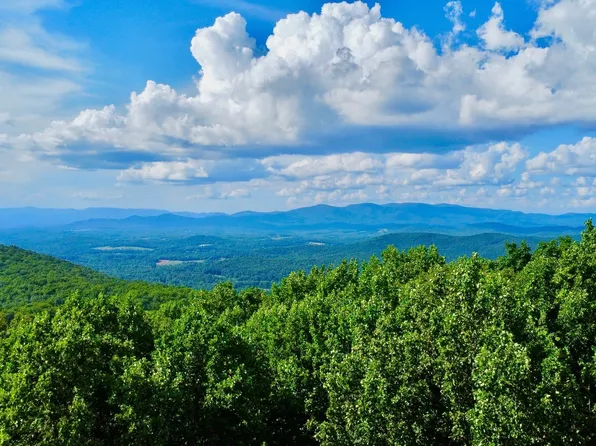 186 Saint Andrews Way, Ellijay, GA 30536