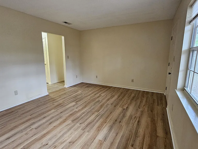 1322 Kings Dr #A — Photo 16