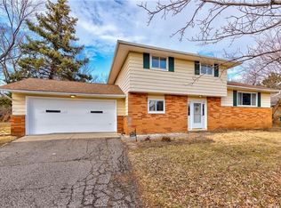 30401 Eddy Rd, Willoughby Hills, OH 44094