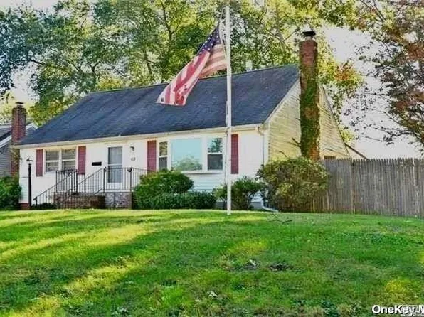 62 Murdock Street, South Huntington, NY 11746