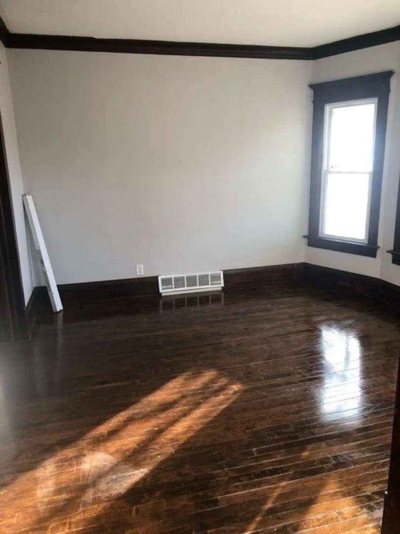 4510-4512 W Lloyd St - Duplex — Photo 4