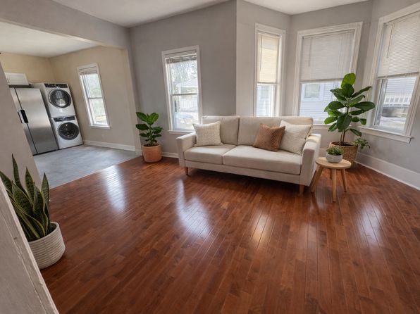 128 E Park Ave Floor 1