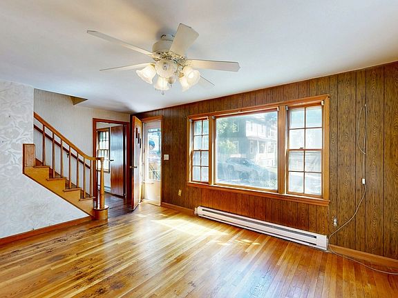 5th image of 20 Harvard St