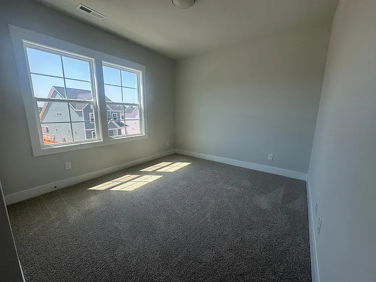 121 Broadwater Dr — Photo 17