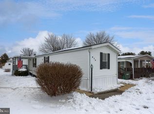 215 Fawn Meadow Xing, Lancaster, PA 17603