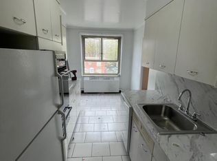 (Undisclosed Address), Fresh Meadows, NY 11365