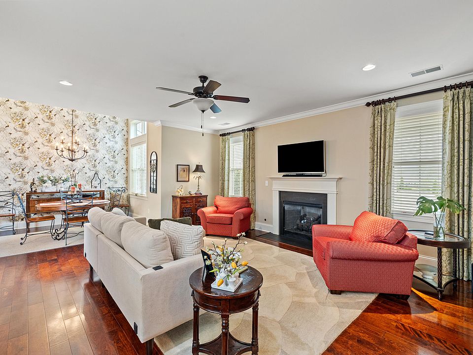 1st image of 114 Daffodil Ct