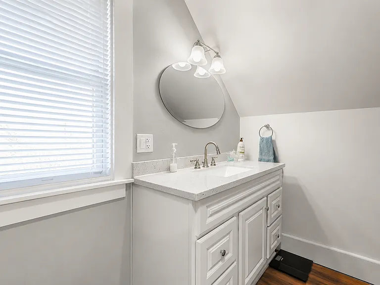 4 Myrtle Sq #2 — Photo 10