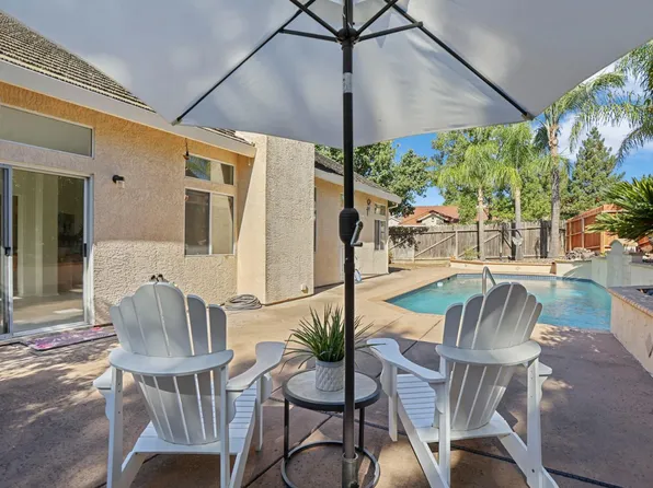 9459 Lockeridge Way, Sacramento, CA 95829