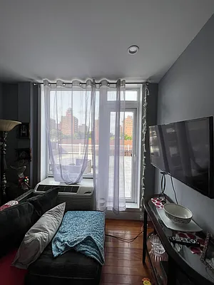 Rented by ABCO Commercial Properties, LLC | media 12