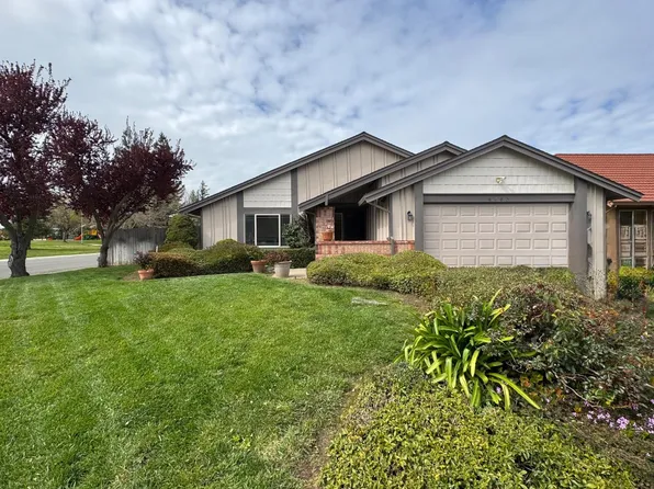 4445 Valley Hi Dr, Sacramento, CA 95823