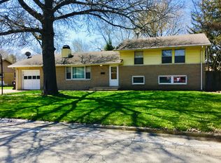 605 Oakcrest Dr, Rantoul, IL 61866