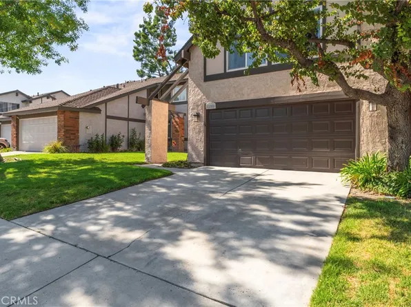 16905 Shinedale Dr, Santa Clarita, CA 91387