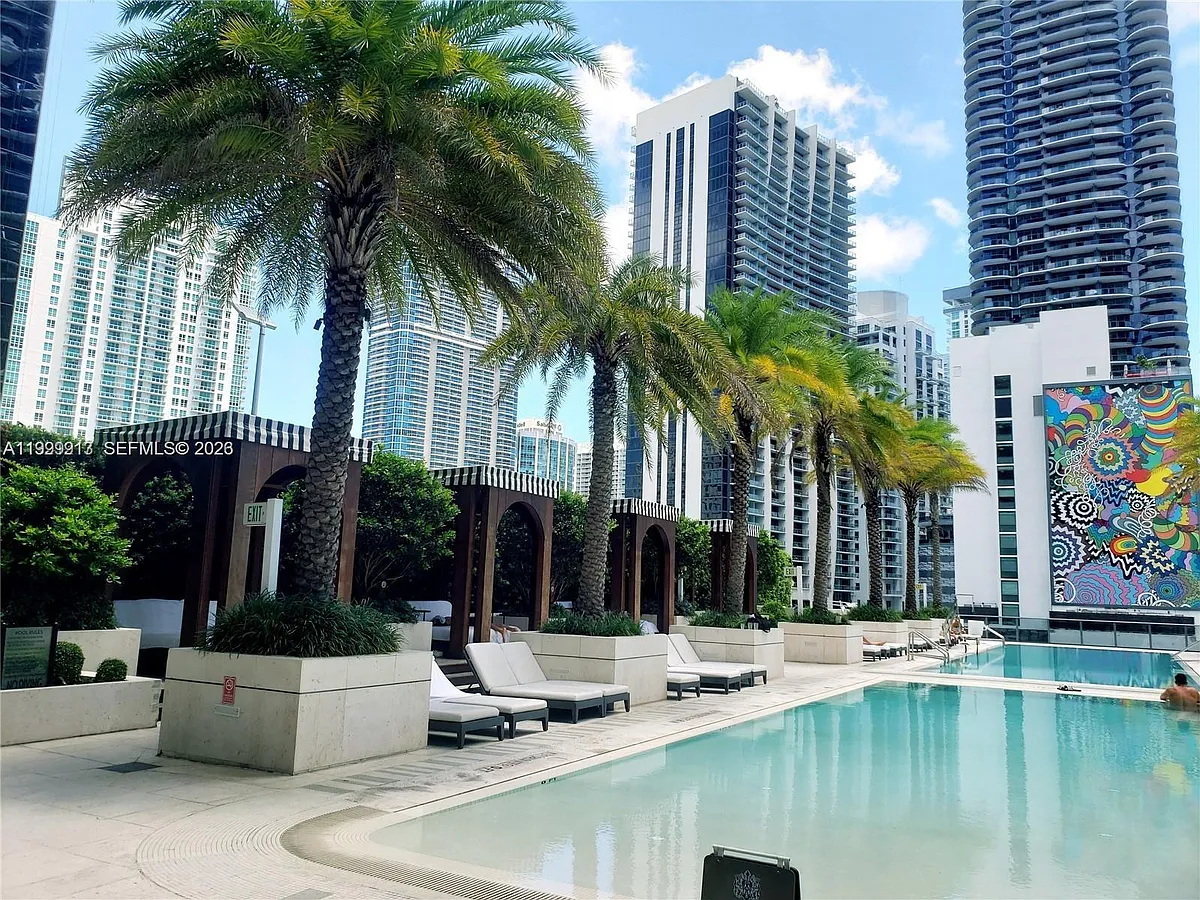 Building Photo - 801 S Miami Ave #512