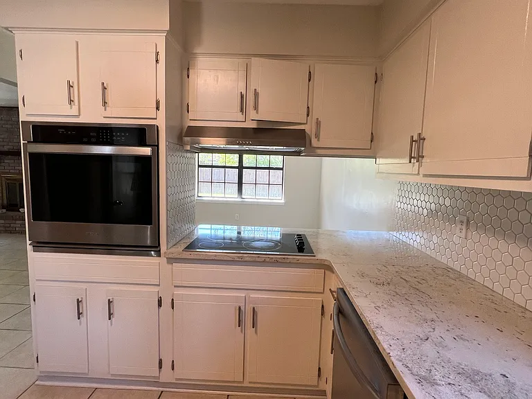 859 Camp Wilkes Rd — Photo 24