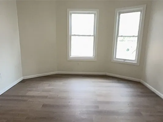 3 bed, $2,000 — Photo 3