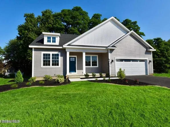 20 Edenfield Street, Loudonville, NY 12211