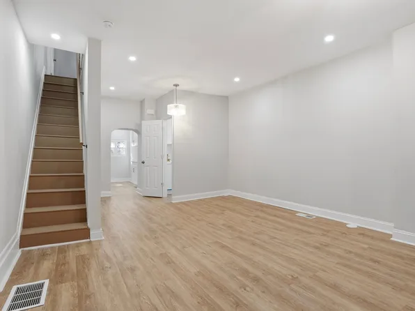 2106 Earp St, Philadelphia, PA 19146