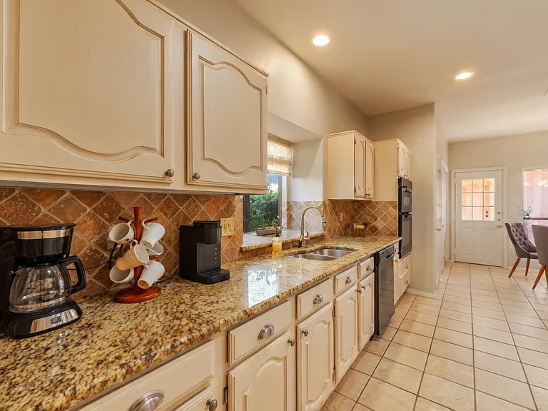 2017 Oakbluff Dr — Photo 15