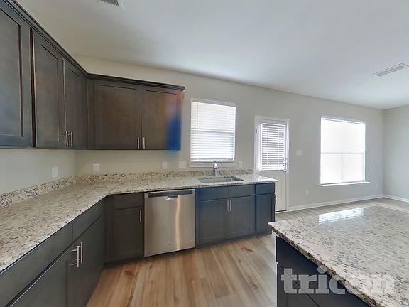 4th image of 630 Delta Downs Dr