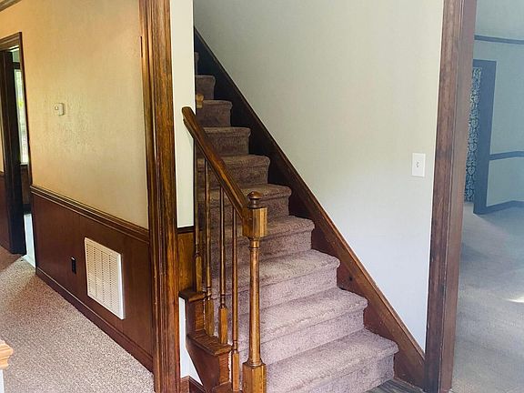 3rd image of 107 Terry St