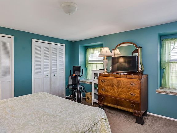 4th image of 42950 Richards Ct