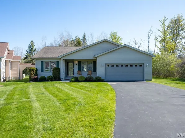 9 Alexander Pkwy, North Tonawanda, NY 14120