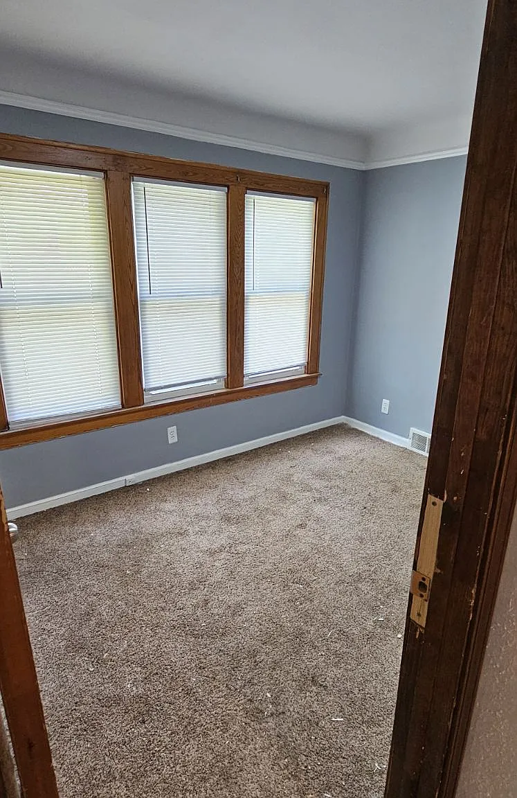 2 bed, $1,300 — Photo 1