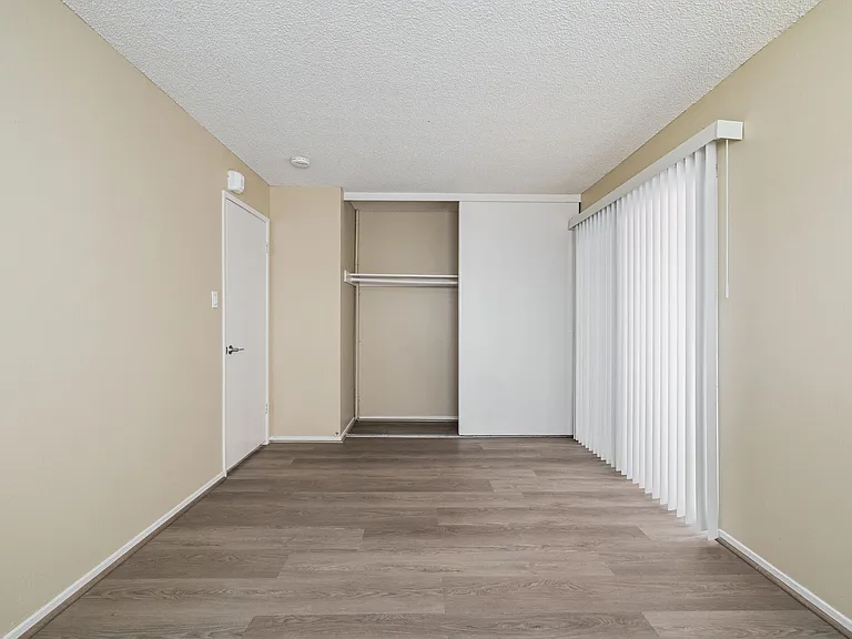 630 Mariposa — Photo 16