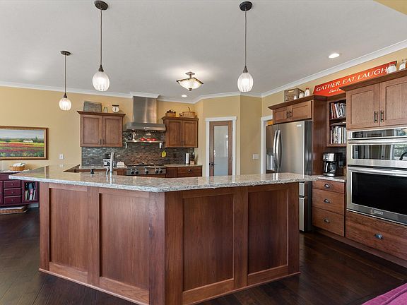 4th image of 1110 Forest Brook Dr