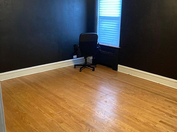 4th image of 2517 W Coyle Ave #1