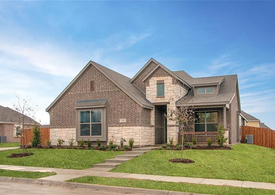 1st image of 124 Dogwood Dr