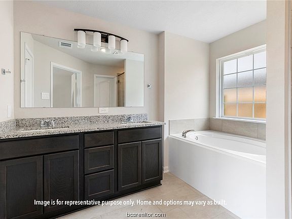 5th image of 405 Fort Dix Ln