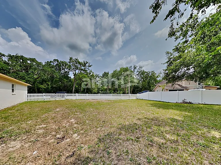 7011 Silverwood Dr — Photo 18