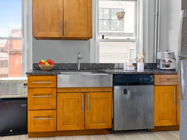 3 Kinnaird St, Cambridge, MA