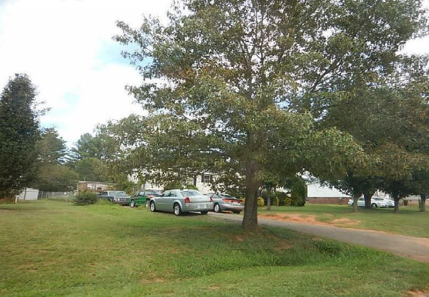 2nd image of 1115 Safeway Dr